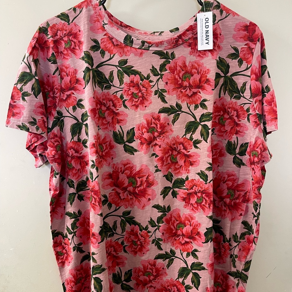 Old Navy Floral pink and red graphic shirt